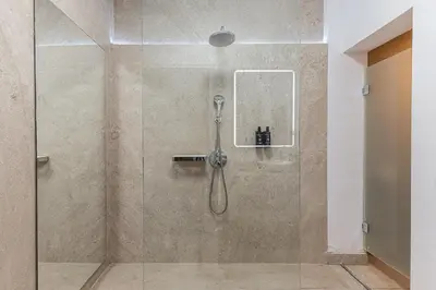 Un baño de Waou Malasaña VI - Alquiler Corta Duración