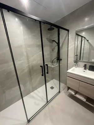 Un baño de DELICIAS Calidades LUJO Totalmente Equipado