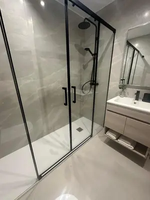 Un baño de DELICIAS Calidades LUJO Totalmente Equipado