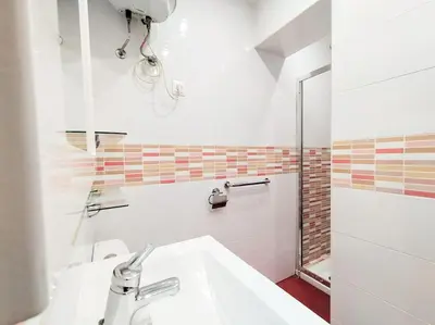 Un baño de BM9 Piso 1 dormitorio Chamberi