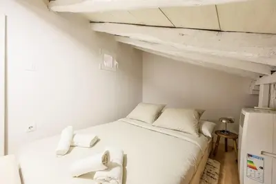 Cama o camas de una habitación en Charming Central Madrid Loft