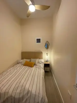 Cama o camas de una habitación en Beautiful apartament in Lavapies for 3 pax - 011
