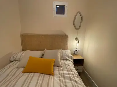 Cama o camas de una habitación en Beautiful apartament in Lavapies for 3 pax - 011
