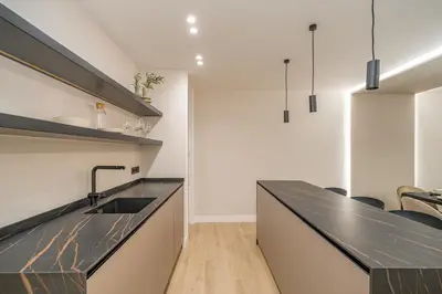 Una cocina o zona de cocina en Centro XXI calle Príncipe 3BR 3BH