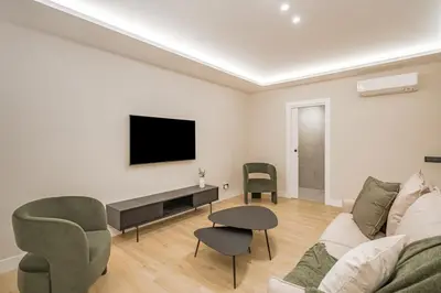 Una televisión o centro de entretenimiento en Centro XXI calle Príncipe 3BR 3BH