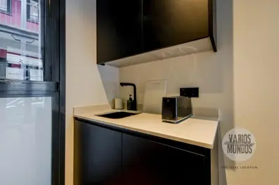 Una cocina o zona de cocina en Encanto Madrileño para 2, vive en Calle del Aguila E3