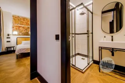 Cama o camas de una habitación en Experiencia Madrileña para 4, vive en Calle del Aguila E3
