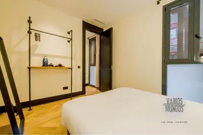 Cama o camas de una habitación en Experiencia Madrileña para 4, vive en Calle del Aguila E3