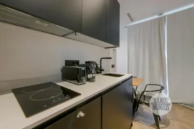 Una cocina o zona de cocina en Magia Madrileña para 4 en Calle del Aguila E3