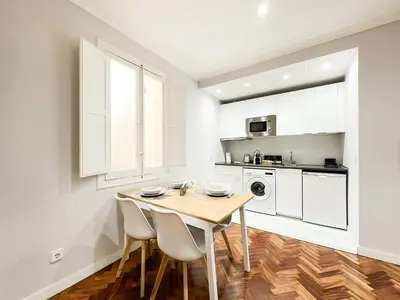 Una cocina o zona de cocina en Apartamento I Alcalá-Retiro. Ideal parejas