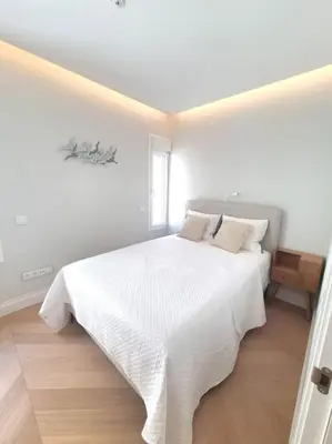 Cama o camas de una habitación en Stunning 8 pax apartment close to Puerta del Sol - Alcalá