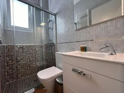 Un baño de Flat in the Barrio de Las Delicias, Madrid