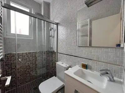 Un baño de Flat in the Barrio de Las Delicias, Madrid