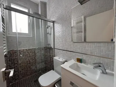 Un baño de Flat in the Barrio de Las Delicias, Madrid