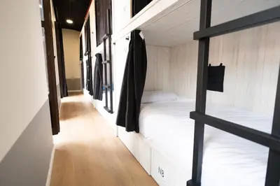 Cama o camas de una habitación en Adventure Hostel Madrid