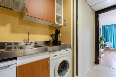Una cocina o zona de cocina en Salamanca Suites by ARCO