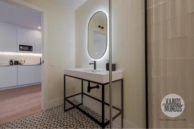 Un baño de Tu estancia para 6 en Malasaña conoce San Bernardo 20