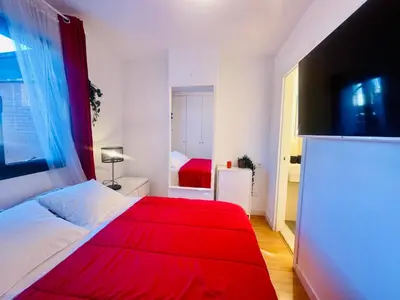 Cama o camas de una habitación en ÁTICO - Barrio SALAMANCA - CERCA A LA PLAZA DE TOROS