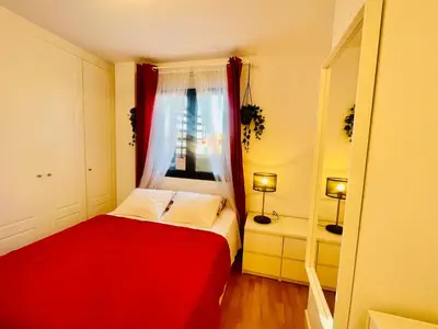 Cama o camas de una habitación en ÁTICO - Barrio SALAMANCA - CERCA A LA PLAZA DE TOROS