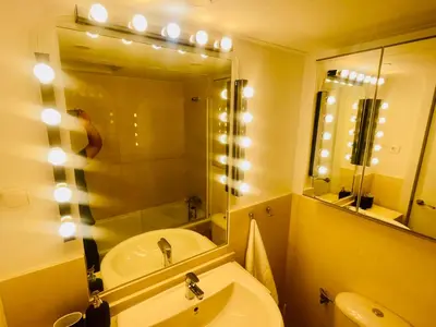 Un baño de ÁTICO - Barrio SALAMANCA - CERCA A LA PLAZA DE TOROS