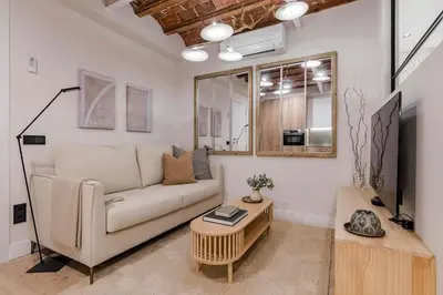Una televisión o centro de entretenimiento en Elegant apartment in Austrias neighborhood CON10