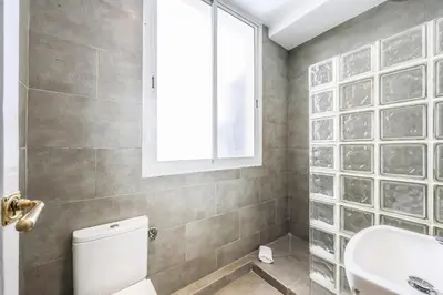 Un baño de Apartamento de diseno en Gran Via -No ascensor-