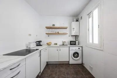 Una cocina o zona de cocina en Apartamento de diseno en Gran Via -No ascensor-