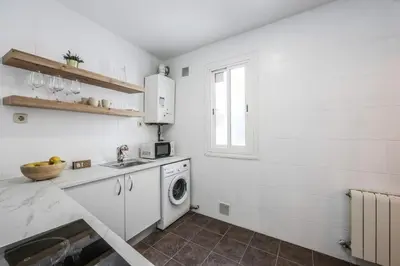 Una cocina o zona de cocina en Apartamento de diseno en Gran Via -No ascensor-