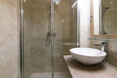 Un baño de En el Corazón de Madrid, Museos