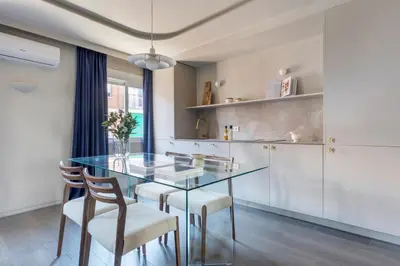 Una cocina o zona de cocina en Nuevo! Apartamento reformado y acogedor