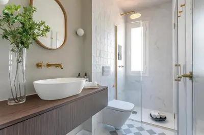 Un baño de Nuevo! Apartamento reformado y acogedor