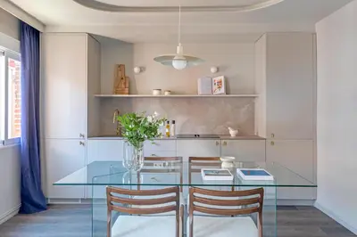 Una cocina o zona de cocina en Nuevo! Apartamento reformado y acogedor