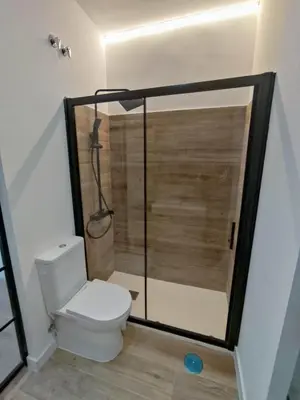 Un baño de Confort al lado del río