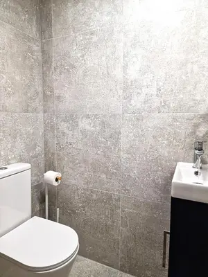 Un baño de Madrid Suites