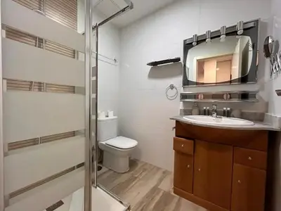 Un baño de Río Manzanares - Apartamento de 1 dormitorio