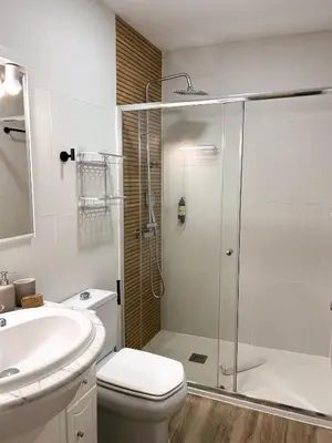 Un baño de Río Manzanares - Apartamento de 1 dormitorio