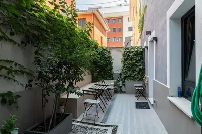 Plano de Encanto y Comfort en Habitaciones de Pilar de Zaragoza