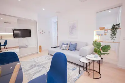 Zona de estar de Delightful 2BR Flat in Chic Chueca