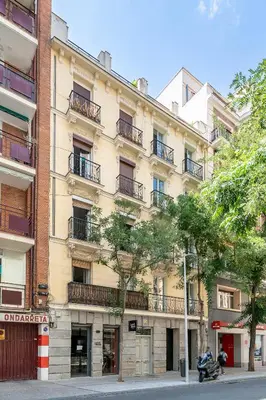 Edificio en el que se encuentra el apartamento