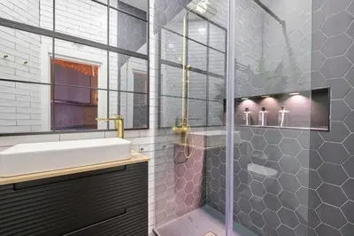 Un baño de ºººººRS CityCentre DownTown WiFi AC SmartTVººººº