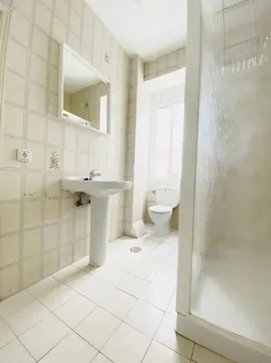 Un baño de LV5F Estúdio Madrid Centro Chamberi