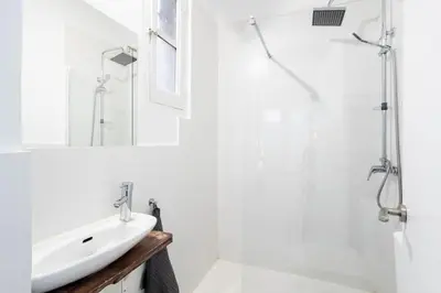 Un baño de MCI Alojamiento temporal en M Vadillo