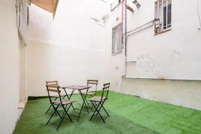 Un patio o zona al aire libre en MCI Alojamiento temporal en M Vadillo