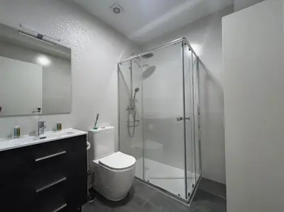 Un baño de Large Apartment in Madrid - Boto