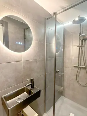 Un baño de Great design, new & calm apartment in Malasaña