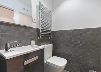 Un baño de ººRA New Atocha City Centre WiFi AC SmartTVºº