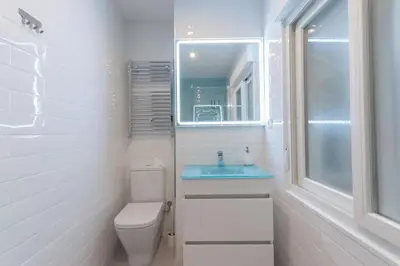 Un baño de ººDL New Atocha City Centre WiFi AC SmartTVºº