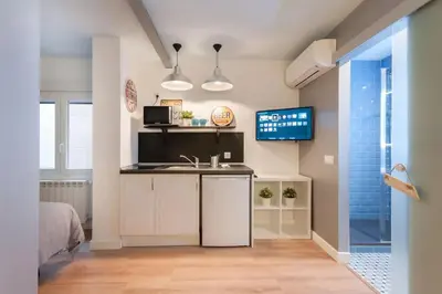 Una cocina o zona de cocina en ºDL New Atocha City Centre WiFi AC SmartTVº