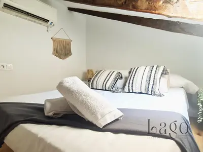 Cama o camas de una habitación en Apartamento para grupos y familias, SOL