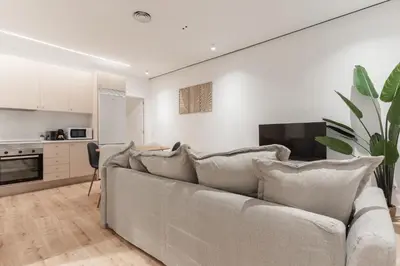 Una cocina o zona de cocina en Modern Stylish-3Bedrooms 1Bathroom-Chamberí